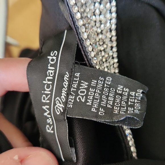 NWT! R&M Richard's formal dress - Picture 12 of 13